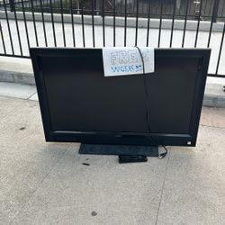 FREE - TV - Works Great! No Issues  