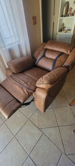 Recliner sofa,brand new...