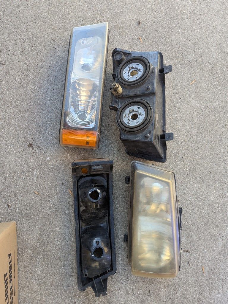 Silverado Headlight Set