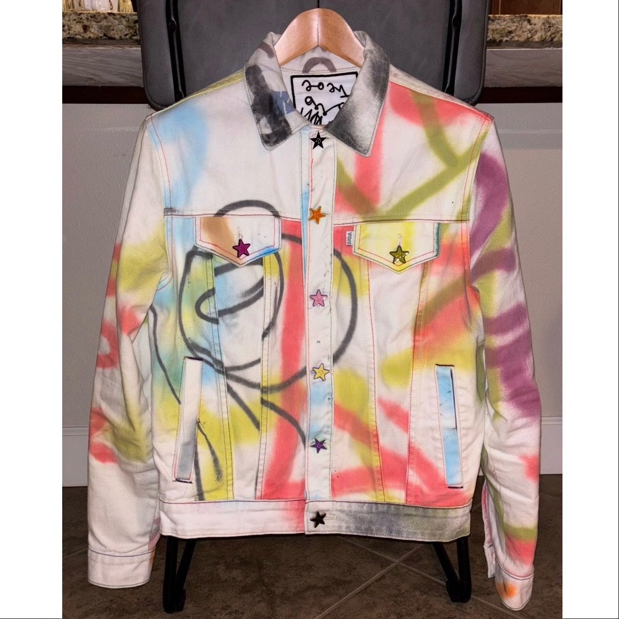 2021 Asspizza White Hand Painted White Denim Jacket Size Men’s Medium Rare 1/1 “Therapy Denim” High Quality Colorful Piece