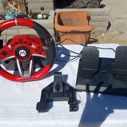 NINTENDO SWITCH MARIO KART RACING WHEEL WITH PEDALS 