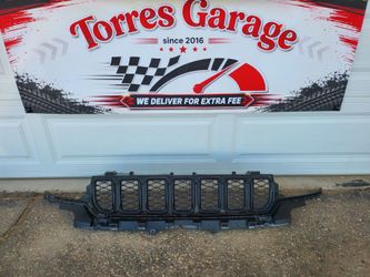2022 - 2025 Jeep Grand Cherokee Front Grille Oem