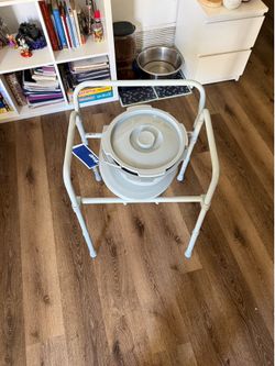 Bedside commode