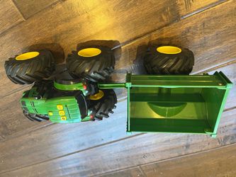 John Deere Toy Tractor with Trailer