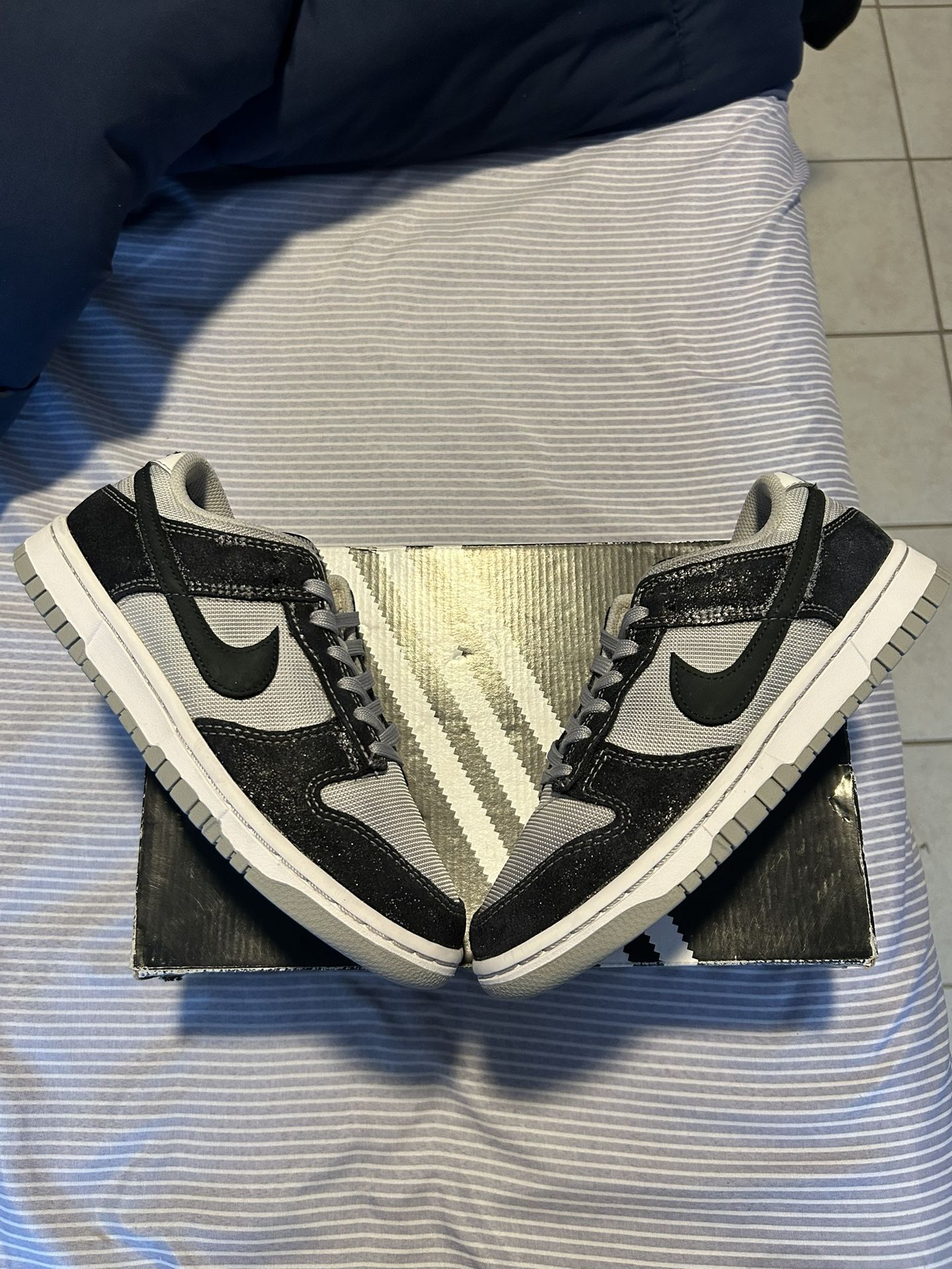 Nike Dunk Low Golden Gals Metallic Silver (Women's) DO5882-001