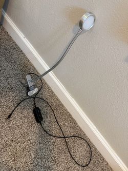 Clip on reading/desk light