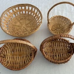 4 Baskets, 1-9”, 1-6”, 2-5”.