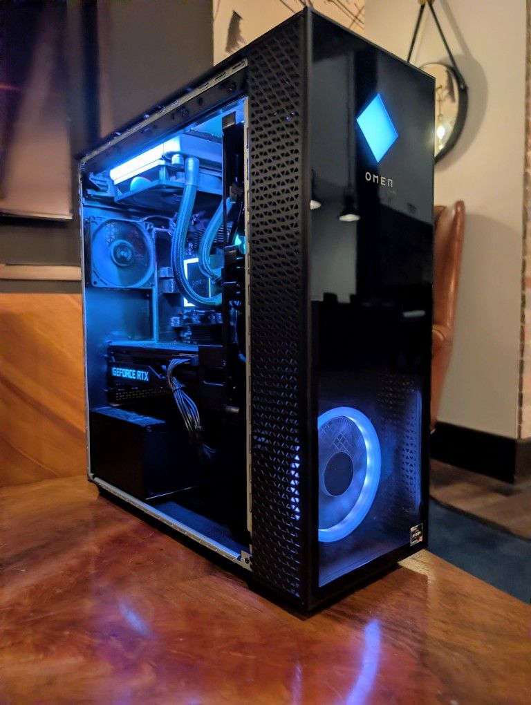 OMEN 30L TRX 3080 / AMD Ryzen 7/ 16GB Gaming PC