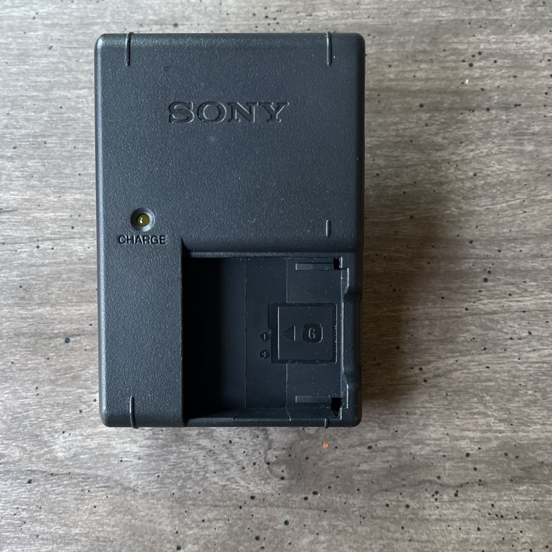 Genuine Original SONY BC-CSG Charger for BC-CSGB BC-CSGE BC-CSGD NP-BG1 NP-FG1