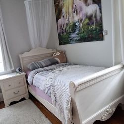 Twin Size Bedroom Set 
