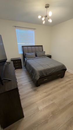 Queen bedroom set