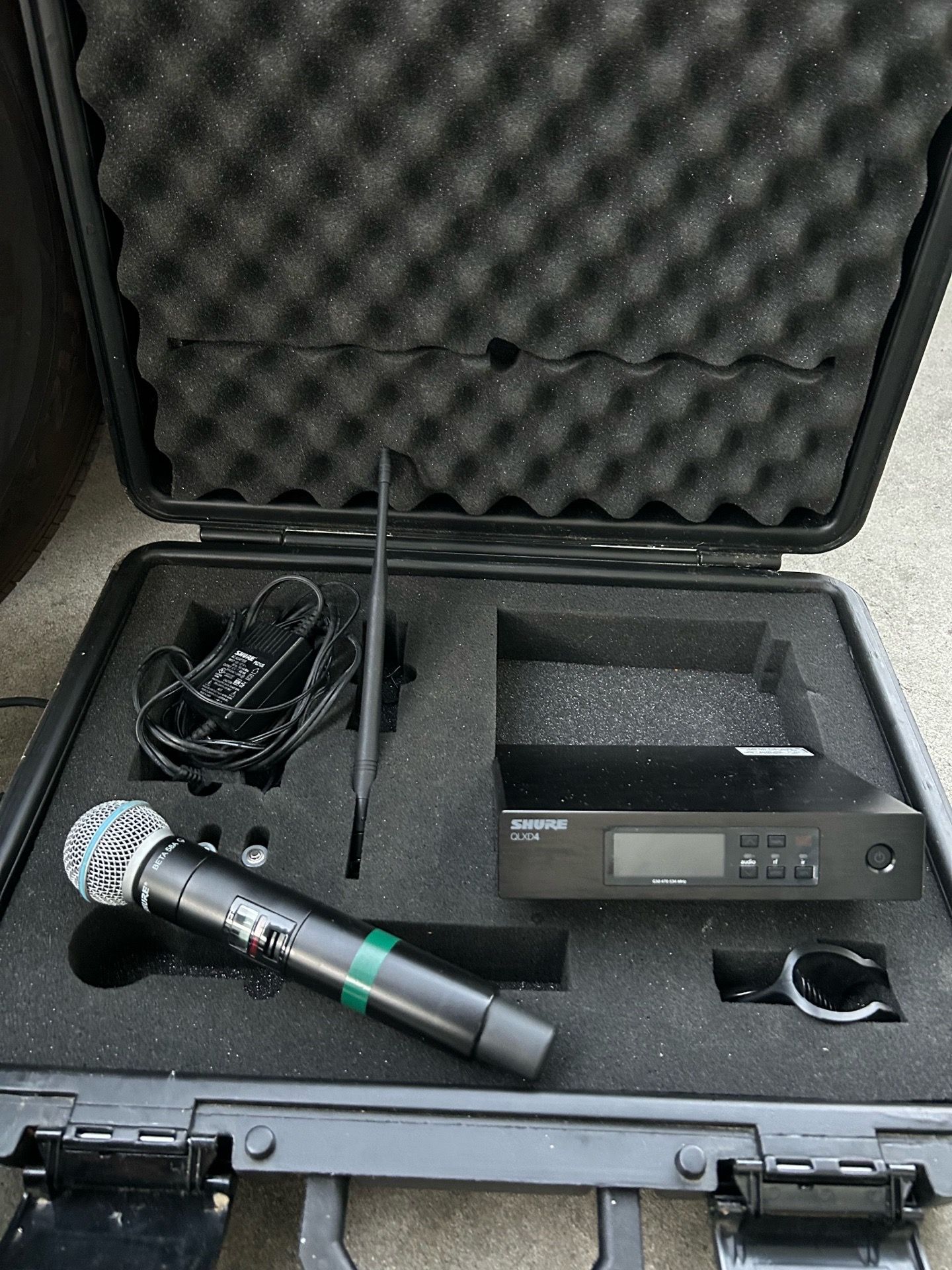 Shure QLXD4 G-50 BETA 58 micrófono original no China 🇨🇳 👎