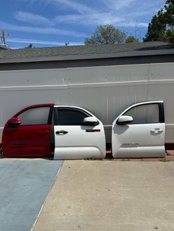 Toyota tacoma.   Doors. Parts