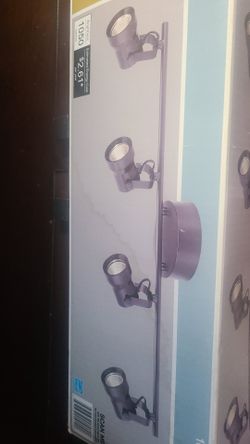 Hampton Bay 4 Directional LeD Lights