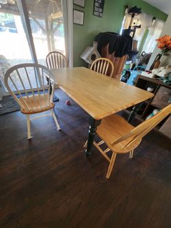 Dinning room table
