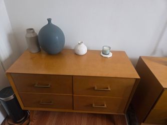 Nectar dresser and nightstands Light Honey/Maple color