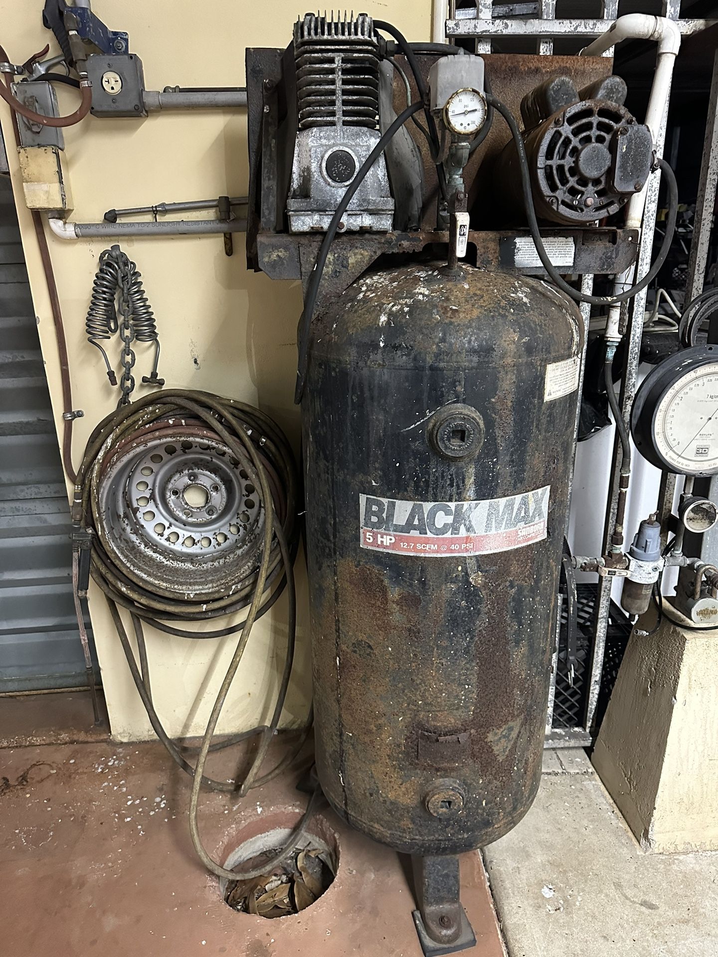 Black Max Air Compressor