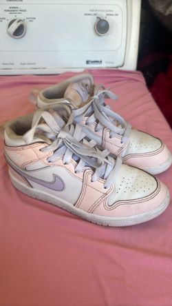 Girls shoes
