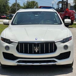2017 Maserati Lavante 