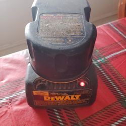DeWalt Battery & Charger 🔋🚨