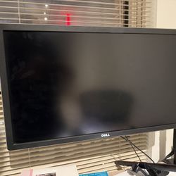 Dell UltraSharp P2715Q 4K UHD IPS Monitor with Adjustable Pole Stand