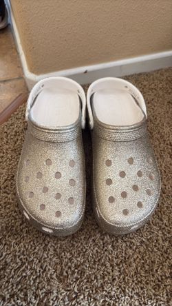 Women's platform glitter crocs