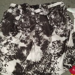 Size 18 Black And white Skirt 