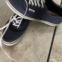 VANS WOMEN 7.5