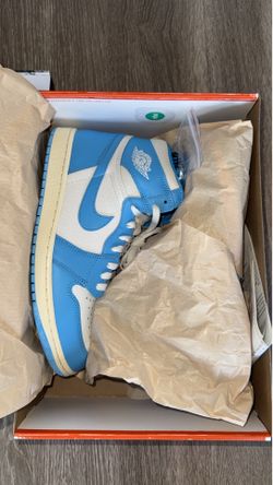 Air Jordan 1 Retro High OG 'UNC size 11 $130