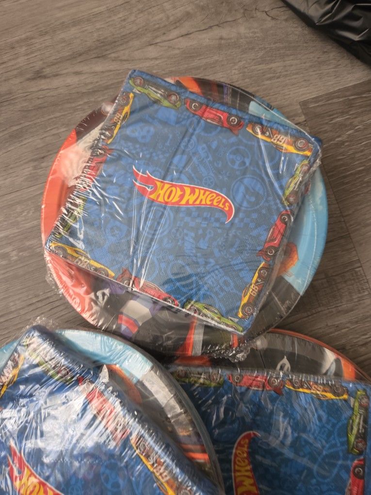 Hot WHEELS PLATES AND NAPKIN