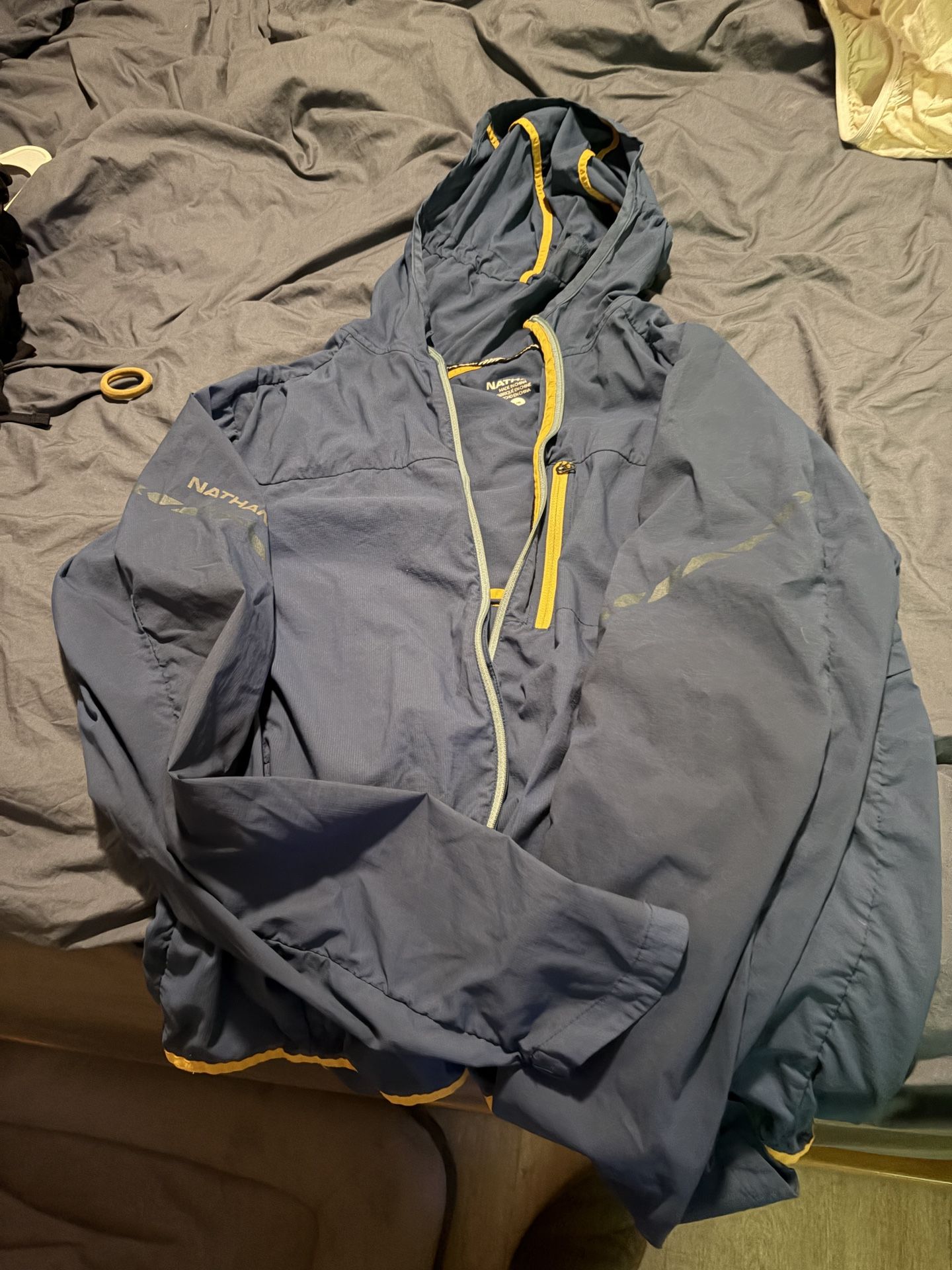 Nathan Men’s Running Jacket Sun Hoodie UV Protection Lightweight Light – Size Large