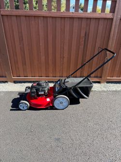 Yard Machines 21” Gas Lawn Mower – Briggs & Stratton 140cc – Runs Great