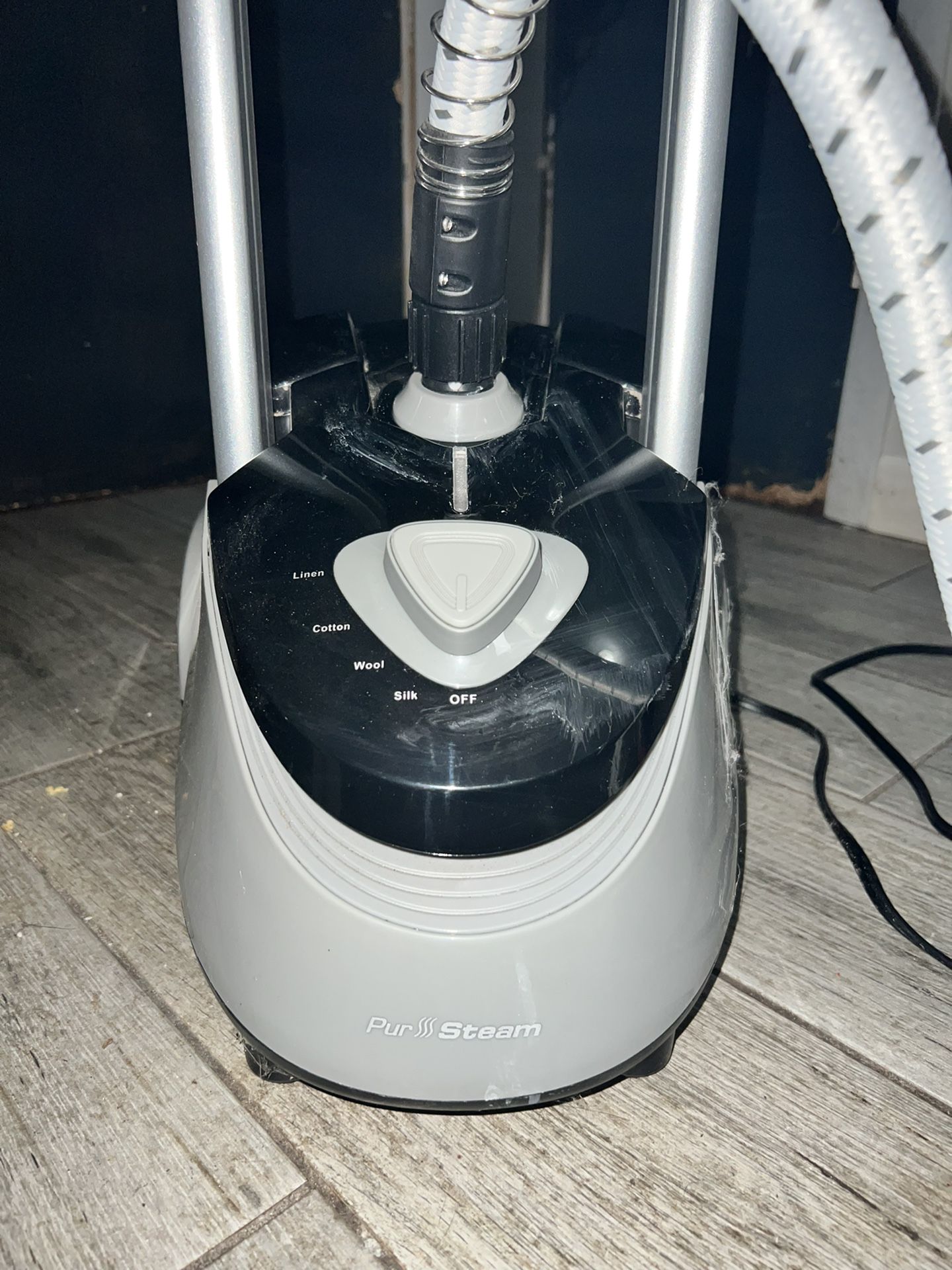 Standing Steamer For Clothes