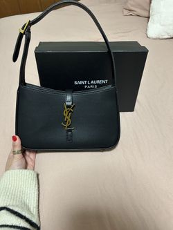 YSL Le 5 À 7 handbag