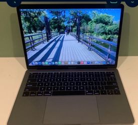 Macbook Pro 13” Retina -!mscOS Version  15.7.1)