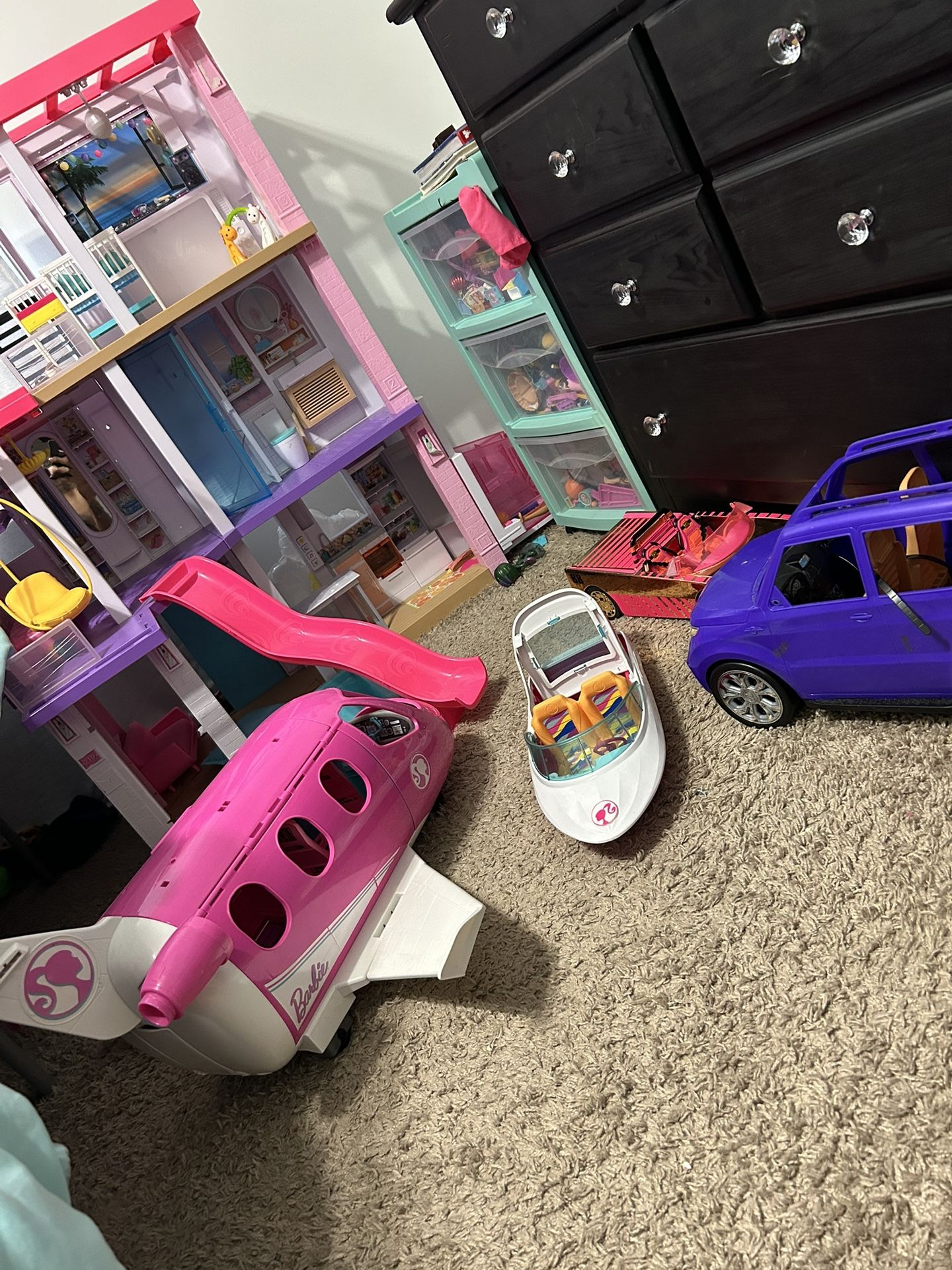 Barbies•Barbie Dream house •American Doll•LOL Dolls