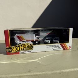 Hot Wheels Premium Toyota Diorama