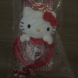 SDCC 26 Exclusive Kid Robot X Hello Kitty Plush & Lanyard