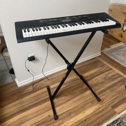 Casio CTK-2400 Keyboard w/Stand