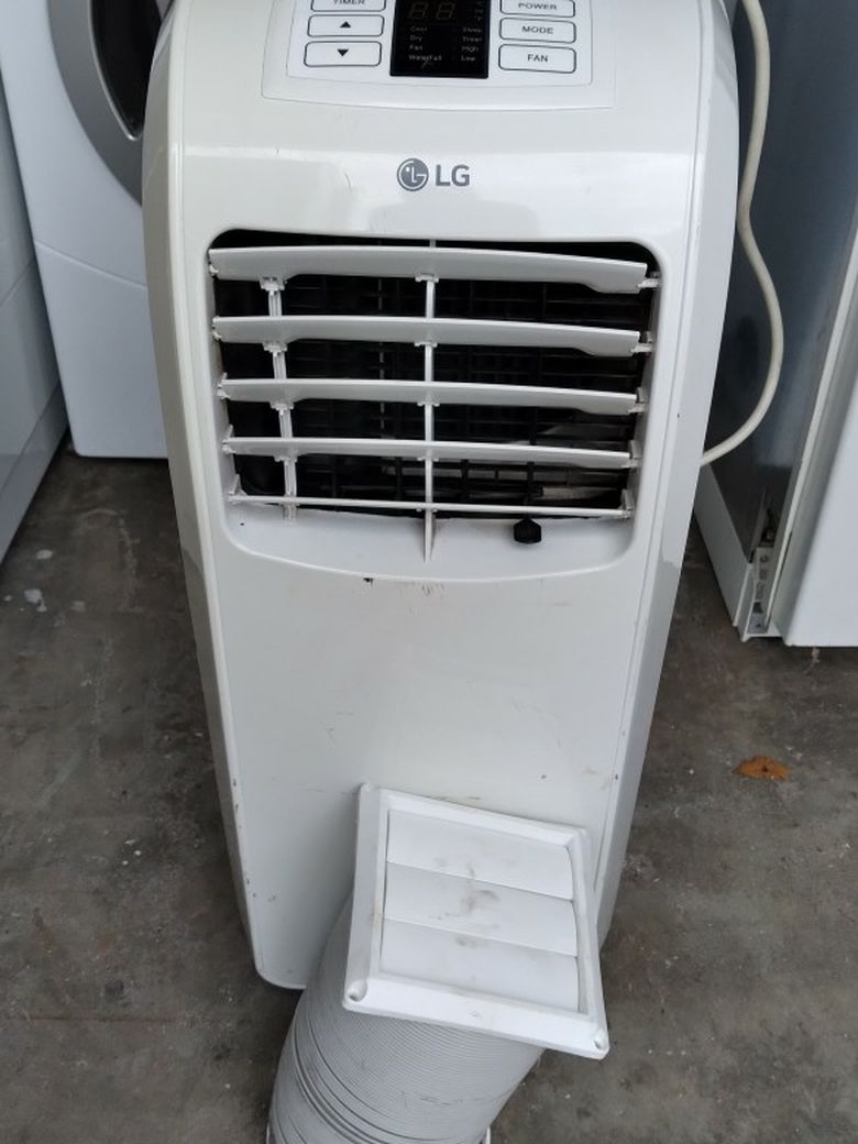 Like New LG 8000 BTU Portable AC Blows Ice Cold With Warranty