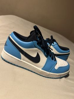 Nike Air Jordan 1 Low UNC Size 8 Without Box!!!