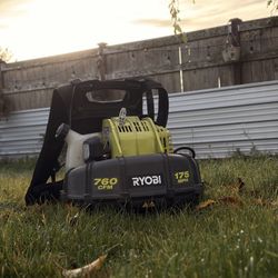 Ryobi 760 CFM / 175 MPH Gas Backpack Leaf Blower – Like New