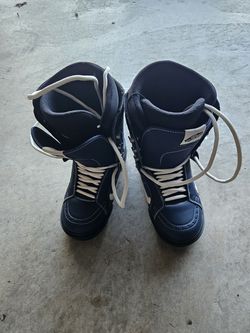 Men's Brand New Vans Snowboard Boots For Sale - Size 8.5