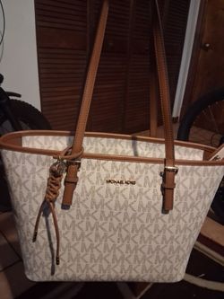 Michael kors jet set tote new with tags