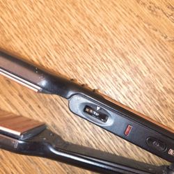 Infiniti Pro Conair Hair Straightener 