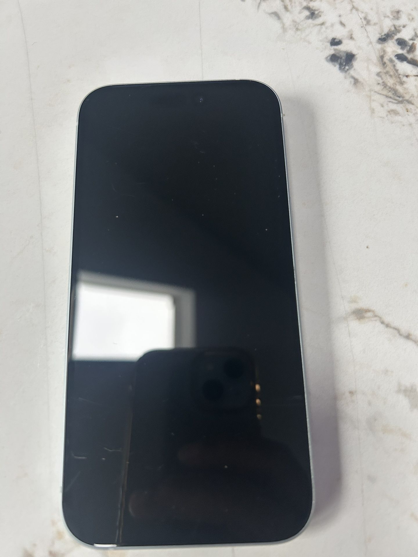 Iphone 15 128GB Blue. US reseller flex(unlocked , will first activate to any US carrier then locked to that carrier and can’t guarantee that it will b