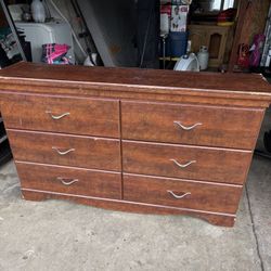 6 Drawer Dresser