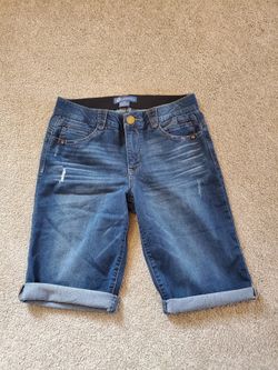 Democracy denim shorts (size 10)
