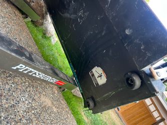 Eagle lift gate