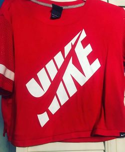 9 name brand shirts pink, American Eagle, Hollister Nike
